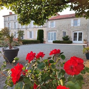Logis Domaine Du Prieure